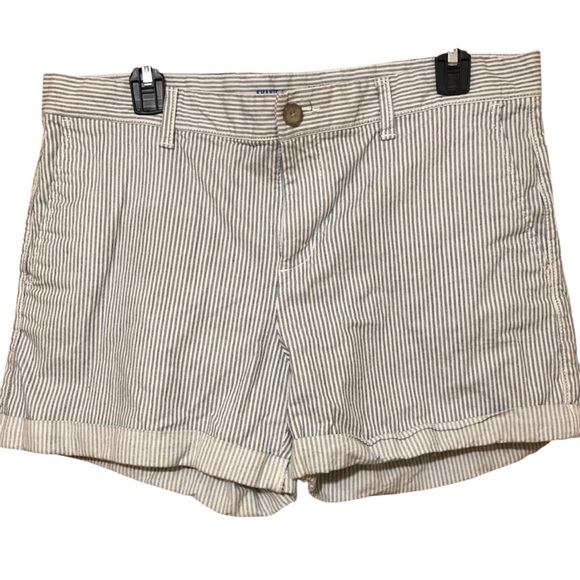 GAP Pants - Gap | Striped Girlfriend 4 Inch Shorts